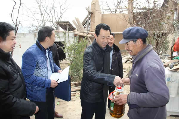 隴運(yùn)集團(tuán)公司開(kāi)展春節(jié)前走訪(fǎng)幫扶慰問(wèn)活動(dòng)