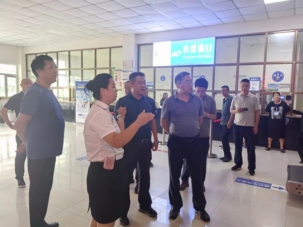 交通運輸部科學研究院紀委書記侯海強一行蒞臨隴運集團成縣汽車站調(diào)研指導工作