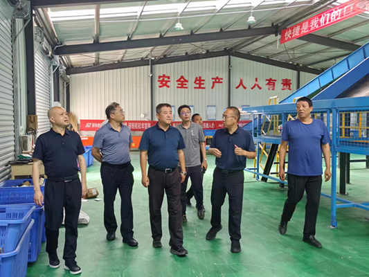 交通運輸部科學研究院紀委書記侯海強一行蒞臨隴運集團成縣汽車站調(diào)研指導工作