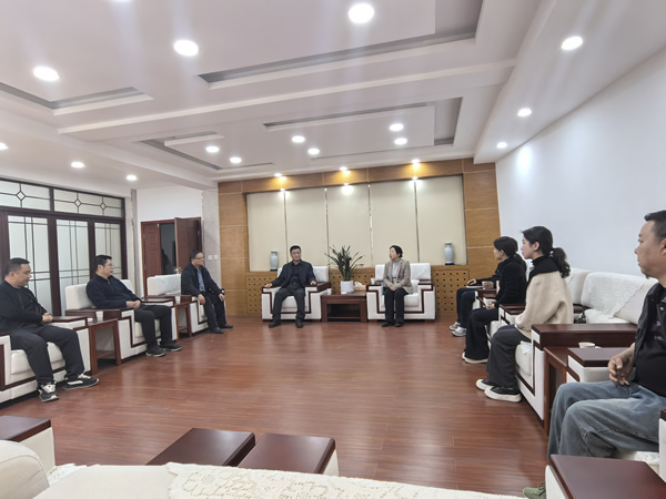 隴運(yùn)集團(tuán)潤華旅游客運(yùn)公司、晟游天下旅行社與隴南師范學(xué)院歷史文化與旅游學(xué)院達(dá)成見習(xí)合作意向