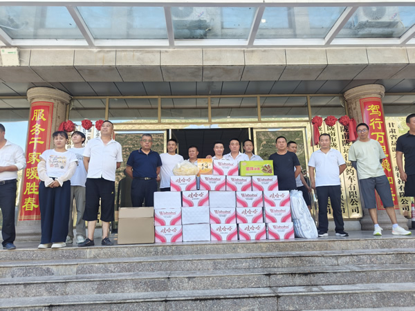 隴南市總工會在隴運集團(tuán)公司開展“夏送清涼”慰問活動