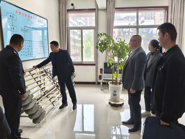 隴南市隴運集團公司黨委書記、董事長馬明喜帶隊開展安全生產(chǎn)檢查