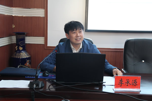 隴南市隴運集團公司舉辦安全生產(chǎn)管理和汛期暑期重大風(fēng)險隱患排查整治培訓(xùn)班