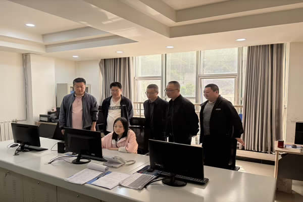 隴南市隴運集團公司值班領導帶隊檢查“五一”假日期間安全生產工作